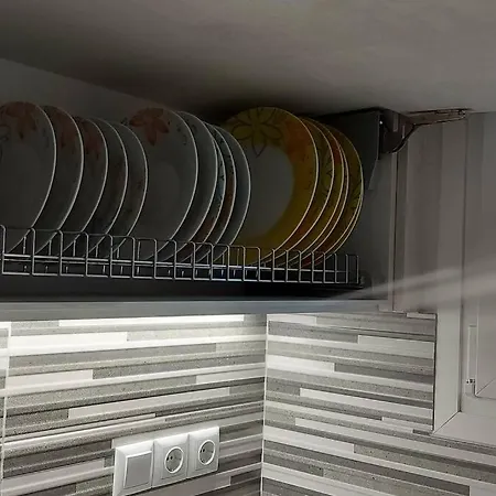 Apartment Violet με πισίνα *