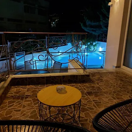 Violet με πισίνα דירה *