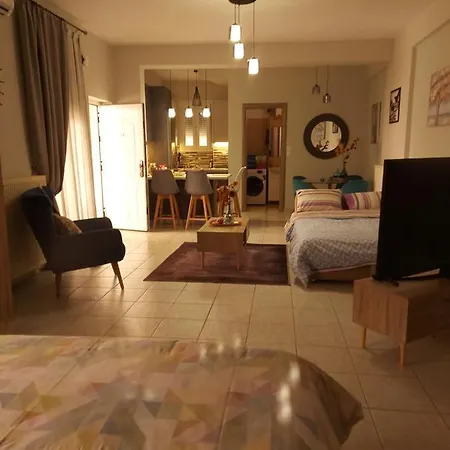 Violet με πισίνα *