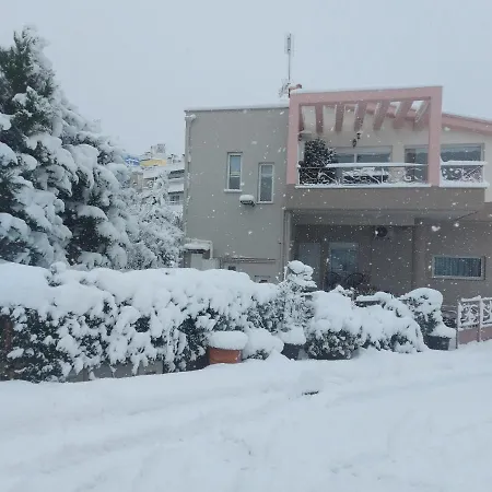 Violet με πισίνα *