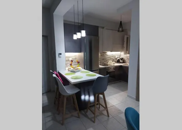 Violet με πισίνα Apartman *