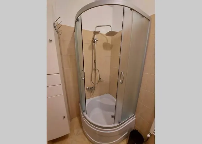 Violet με πισίνα * Vólosz