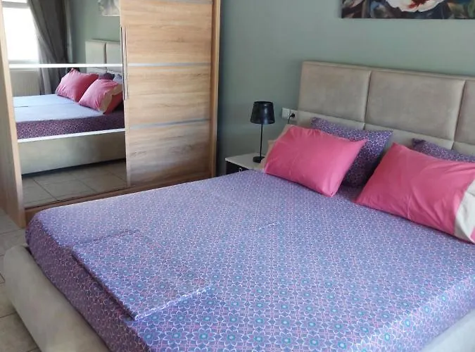 Violet με πισίνα Vólosz