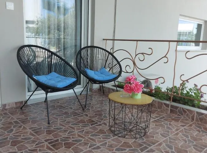 Apartman Violet με πισίνα Vólosz