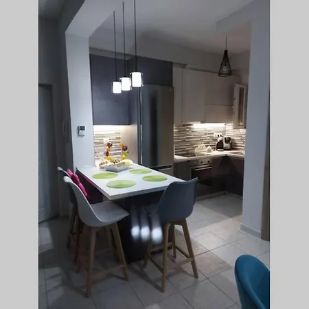 Violet με πισίνα Апартаменты *