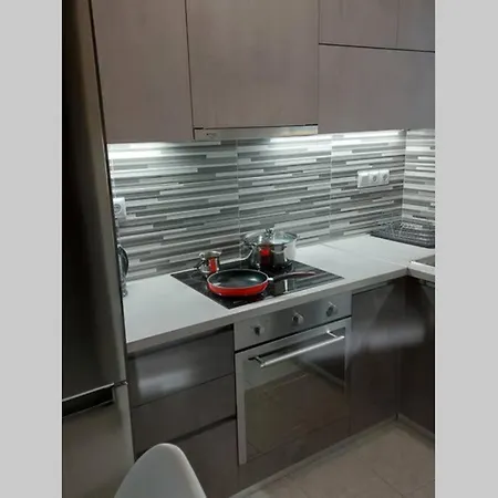 Violet με πισίνα *