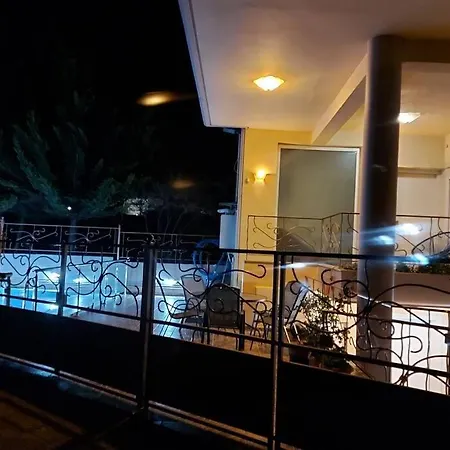 Violet με πισίνα Apartment Volos