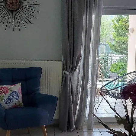 Violet με πισίνα Апартаменты *