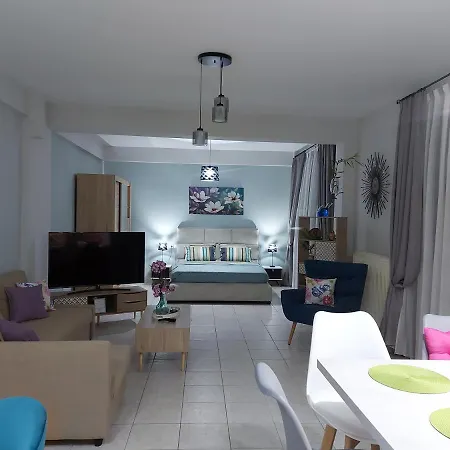 Апартаменты Violet με πισίνα *