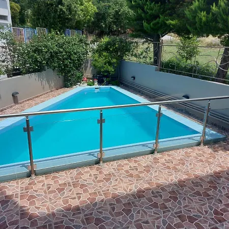 Violet με πισίνα Апартаменты