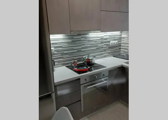 Violet με πισίνα *