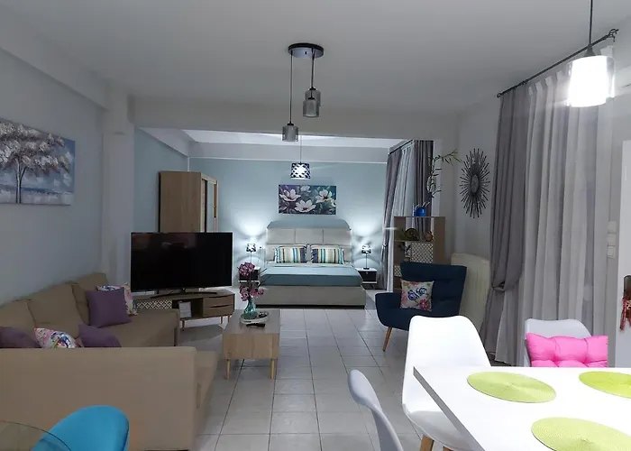 Apartament Violet με πισίνα *