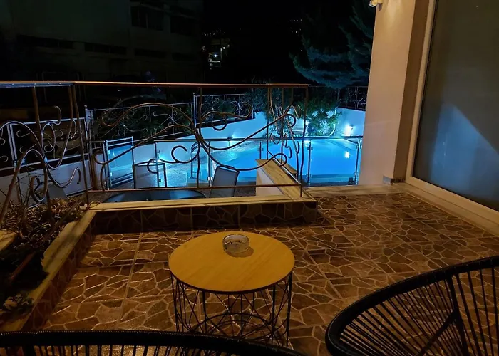 Violet με πισίνα Apartament *