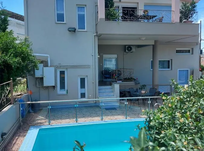 Violet με πισίνα Apartament